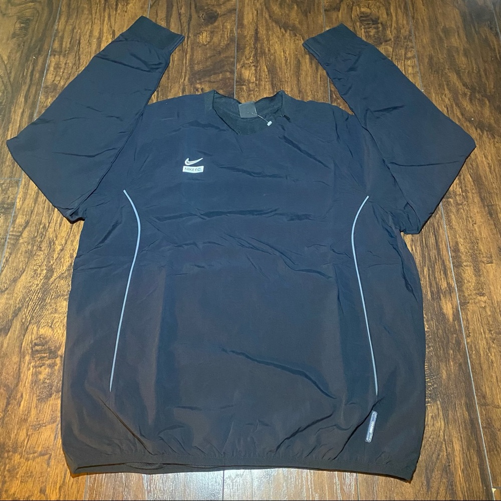 Nike F.C. Men's Large L Woven Midlayer Soccer Crew Neck Wind Shirt CT2516 010